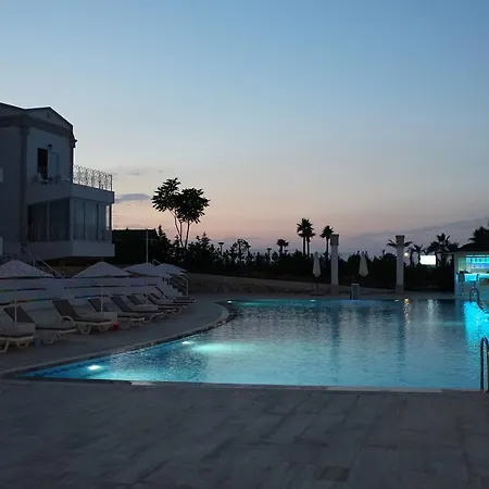 Aria Boutique ホテル 3*