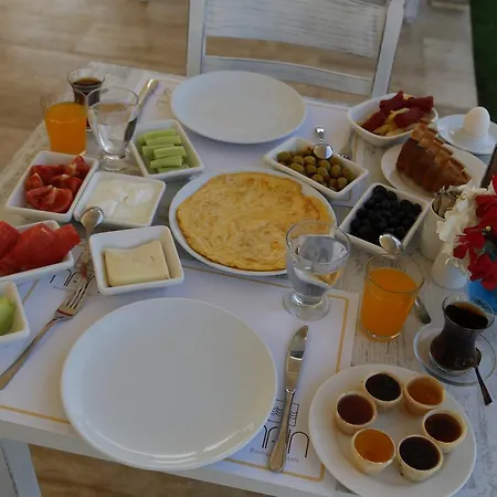 Aria Boutique ホテル 3*