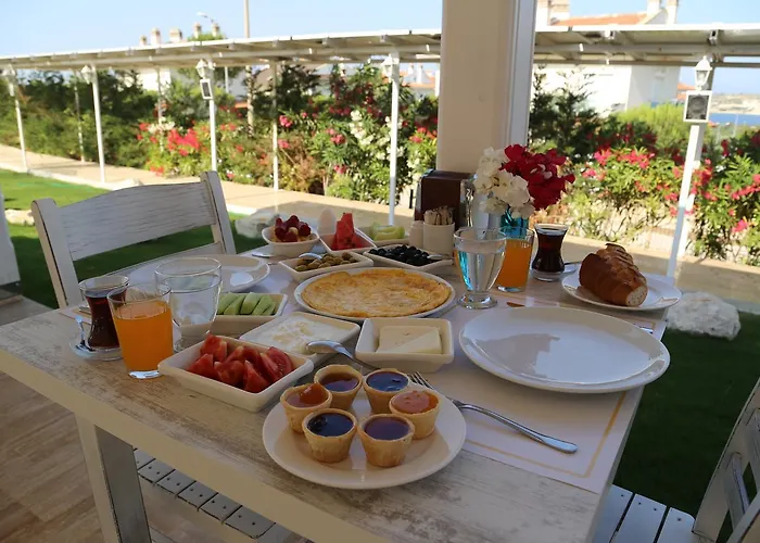 Aria Boutique Отель Кешме